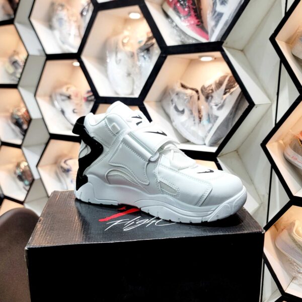 Nike Air white & Black - Image 4