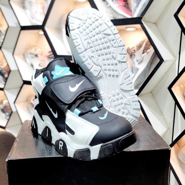 Nike Air Aus