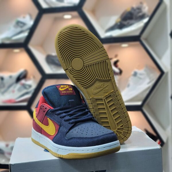 SB Dunk Low - Image 3