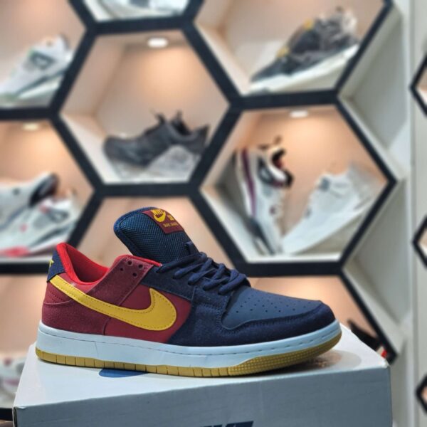 SB Dunk Low - Image 4