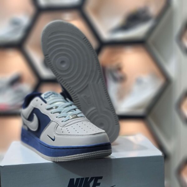 Smoky Gray 2 - Image 4