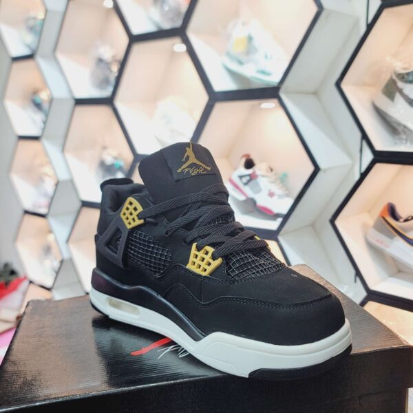 Royalty - Image 2