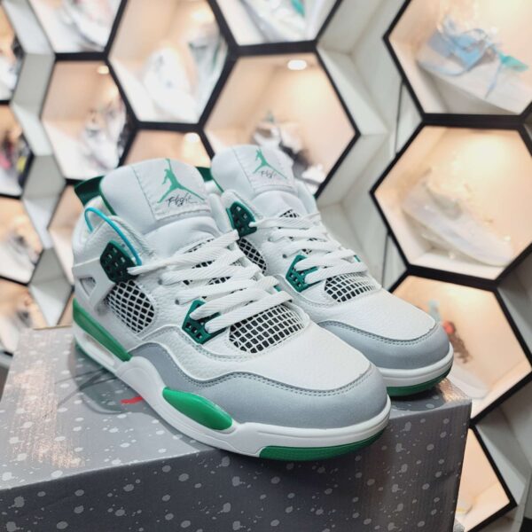 Jordan 4 Green